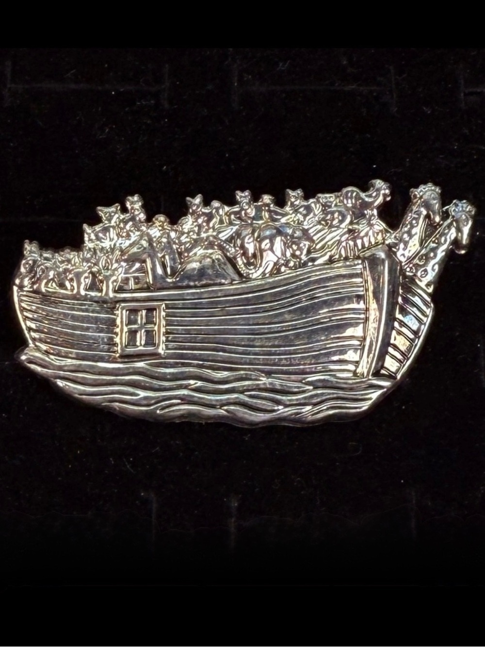 Silvertone Vintage Noah's Ark Brooch Pin